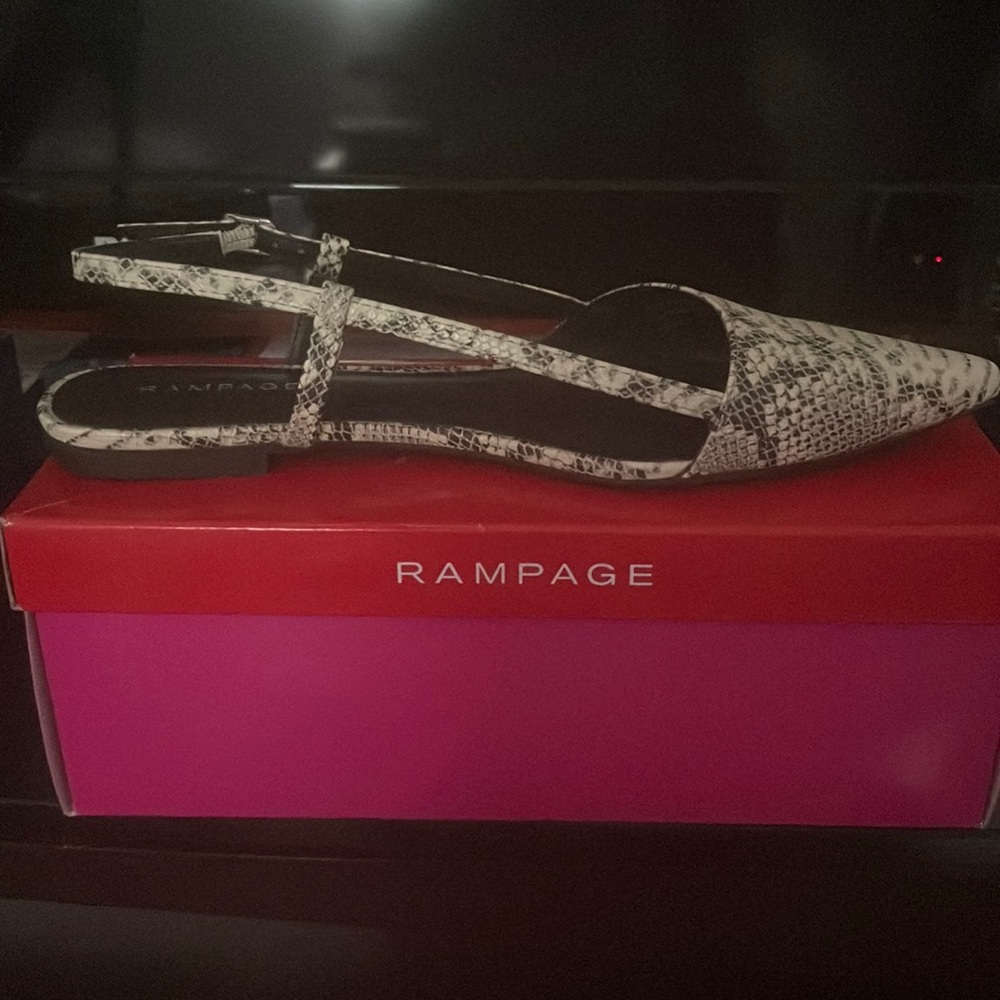RAMPAGE PYTHON STYLE FLATS.